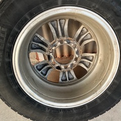 ハイエースなど　スタッドレス215/65/16 2017 32週　7jj +30
の画像
