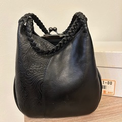 本革　がま口バック