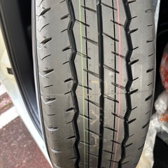 ハイエース 新車取外し 4本セットの画像