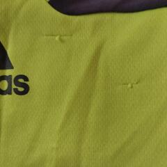 決まりました。今月中に処分します。アディダスのスポーツウエアー？の画像