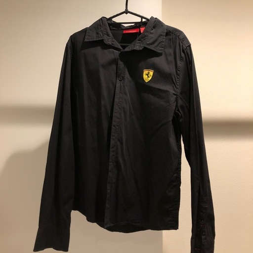フェラーリ黒カッターシャツ