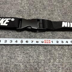 ナイキ ネックストラップの画像