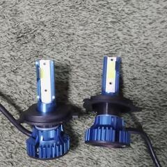 H4 LEDバルブの画像
