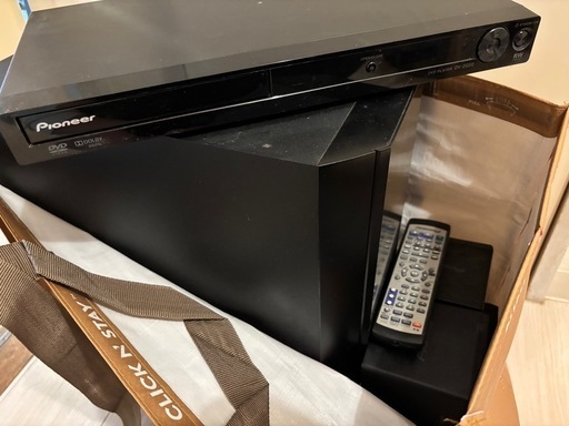 DVDプレイヤー、ウーファー、スピーカー