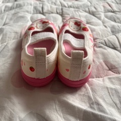 上履き　キティちゃん　女の子　幼稚園の画像