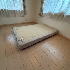 決まりました。[テンピュール］セミダブルベットフレーム