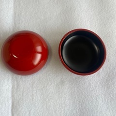 琉球漆器　香合　リスとぶどう　赤　の画像