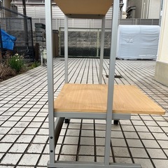 パソコンデスクの画像