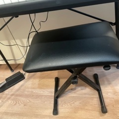 ヤマハ　電子ピアノ/キーボード　NP-30 ペダル、スタンド、椅子付きの画像