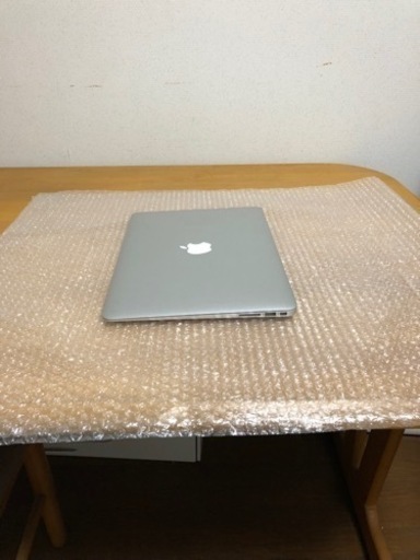 MacBook Air 11インチ ①