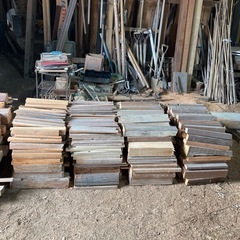 薪 軽トラ1杯分 300kg 40cm  木材の画像