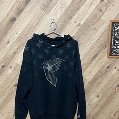 FAMOUS プルオーバー パーカー