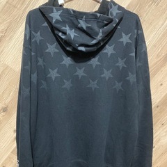 FAMOUS プルオーバー パーカーの画像