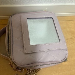 【未使用新品】スクエアショルダーバッグ 鏡付きの画像