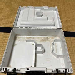 マキタ14.4vホワイト
箱の画像