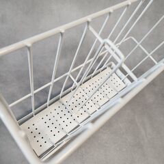 キッチンの引き出し　菜箸やタナー、お玉などを立てて収納　ラップなどの収納や多目的に利用可能の画像