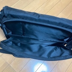 ★★新品同様！格安！使い勝手抜群！SCENEのショルダーバッグ！の画像