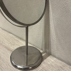 IKEA ミラー　TRENSUMの画像