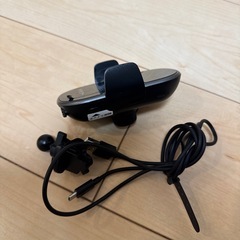 カーチャージャーとワイヤレス充電器のセットの画像