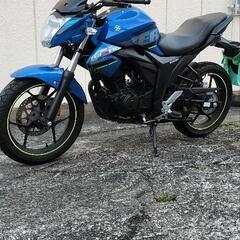 スズキ　ジクサー150 中型バイク　
