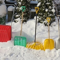 雪かき、雪おろし　承ります！