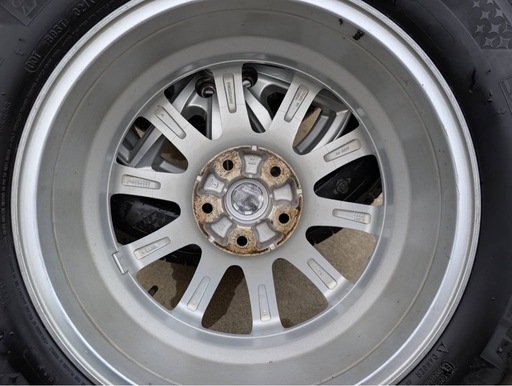 アルミホイール17×7J スタッドレスタイヤ付き (225/65R17)