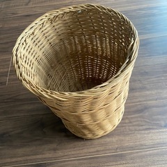あげます　円形カゴの画像