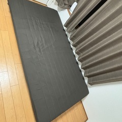 足つきマットレスの画像