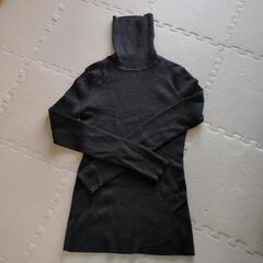 UNIQLO　タートルネックニット/セーターの画像