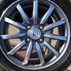 車のパーツ タイヤ、ホイール