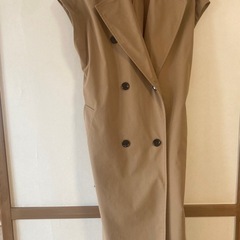 GUトレンチコートの画像