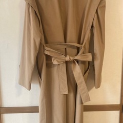 GUトレンチコートの画像