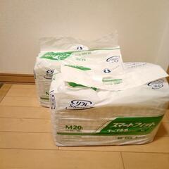 【値下】大人用オツムとパットМ各2656円→1700→1500（バラ売り可能）の画像