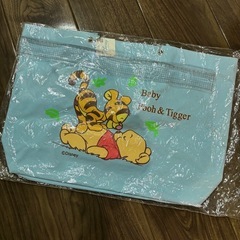 新品タグ付き　ディズニー　くまのプーさん　大型トートバッグ  ３色ありますの画像