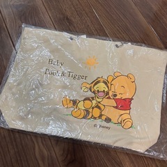 新品タグ付き　ディズニー　くまのプーさん　大型トートバッグ  ３色ありますの画像