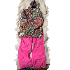 【ACC×VOLCOM】レディーススノボウェア  上下セットの画像