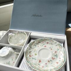 Noritake 花更紗　ティーカップ・ソーサーセット