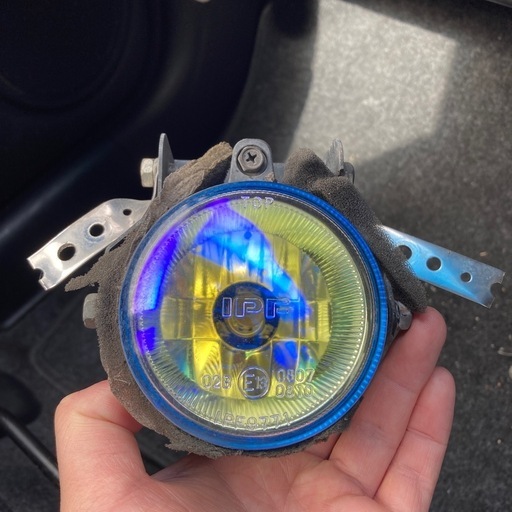 IPF丸型フォグランプ　ゴールドレンズ