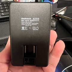 家で車のアクセサリーが使える USB Type-Aポート×2 カーアクセサリー変換AC/DCアダプター OWL-ACU2D1-BKの画像