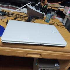 NEC ラビー ノートパソコンの画像