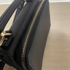 女性ものショルダーバッグ　黒色（美品）の画像