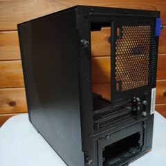 【中古美品】NZXT CA-H210B-B1　Mini ITX PCケース 　黒色　透明サイドパネルの画像