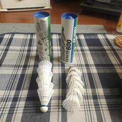 バドミントンナイロン シャトル