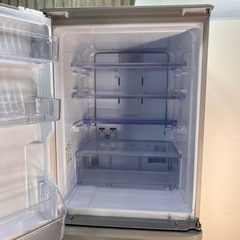 便利な両開きドア！SHARP冷蔵庫 350L 2022年製の画像