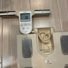 omron 体重計の画像