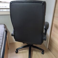 ニトリの革張りの椅子差し上げます。の画像