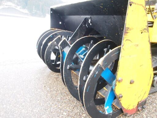 大型除雪機 14馬力即戦力！！ 実動富山、石川、金沢