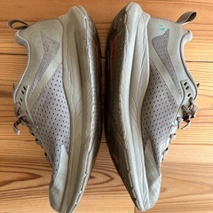 ノースフェイス スニーカー 27cm カーキの画像