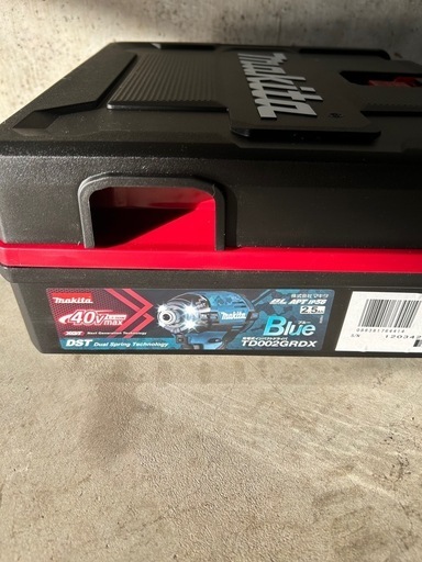 ②　新品、未開封　マキタ40V max 充電式インパクトドライバー　TD002GRDX  バッテリー2個、充電器付