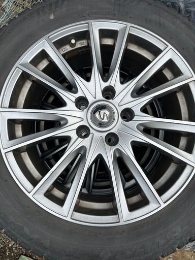 スタッドレスタイヤホイールセット　17インチ